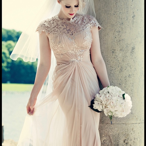 Tadashi shoji lace dress,size 8 match with 6,beige,retail price 630 US,brand new - Picture 4 of 5